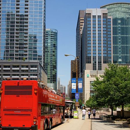 Embassy Suites By Hilton Chicago Downtown Magnificent Mile Exterior foto