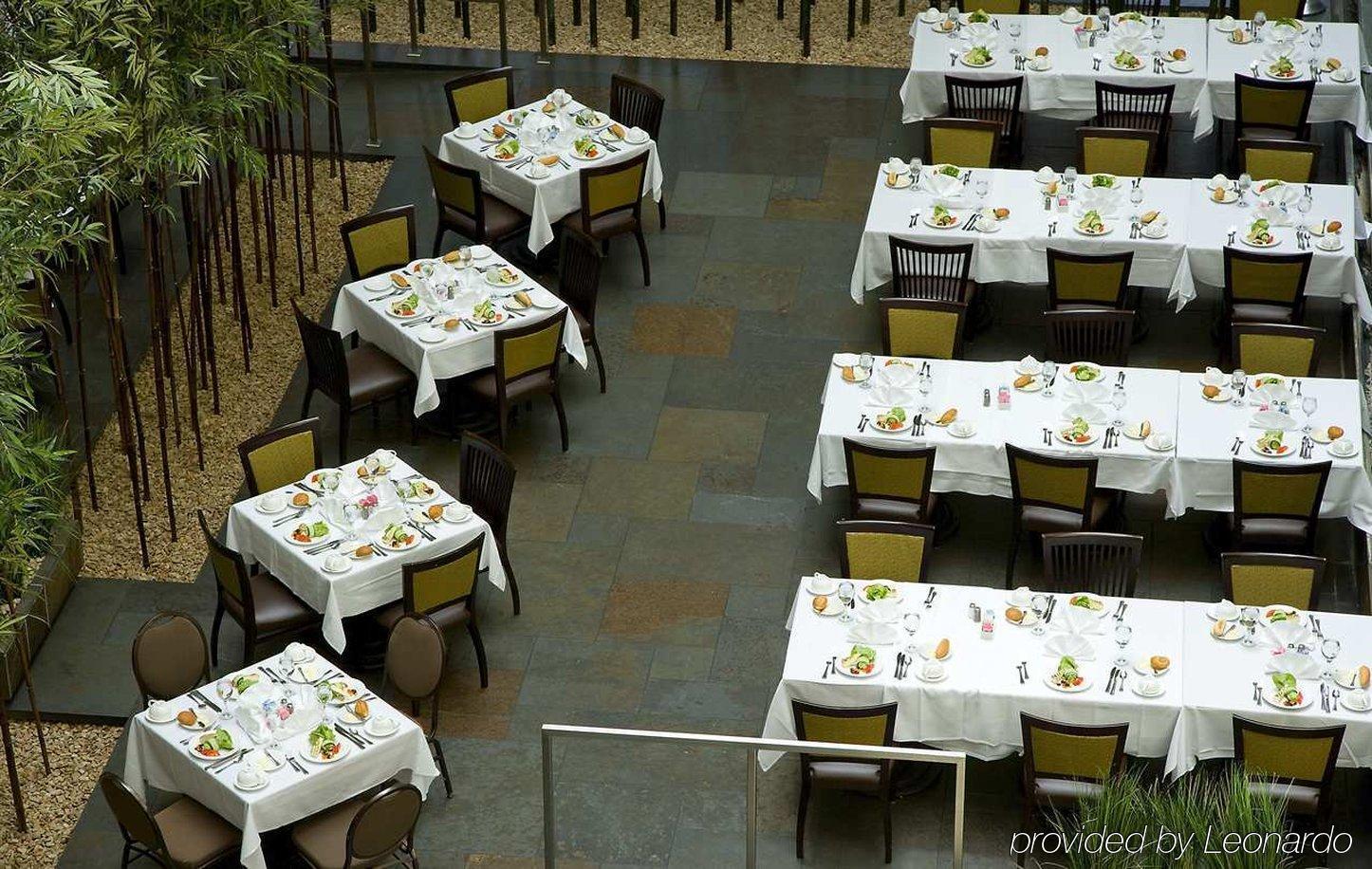 Embassy Suites By Hilton Chicago Downtown Magnificent Mile Restaurant foto